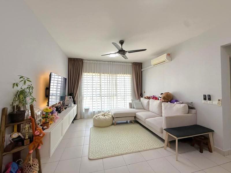 Apartment for Rent at Pangsapuri Seri Mutiara - Carlos Ng - Living Room - PropertyGuru.com.my