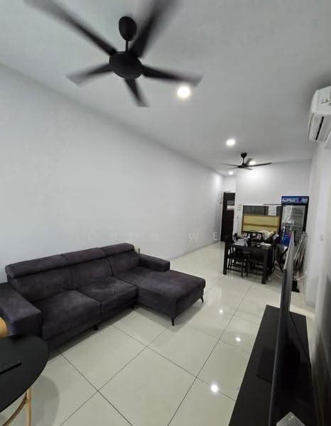 Kondominium untuk Dijual di The Valley Residences @ SkySierra - Chun Wei - Living Room - PropertyGuru.com.my