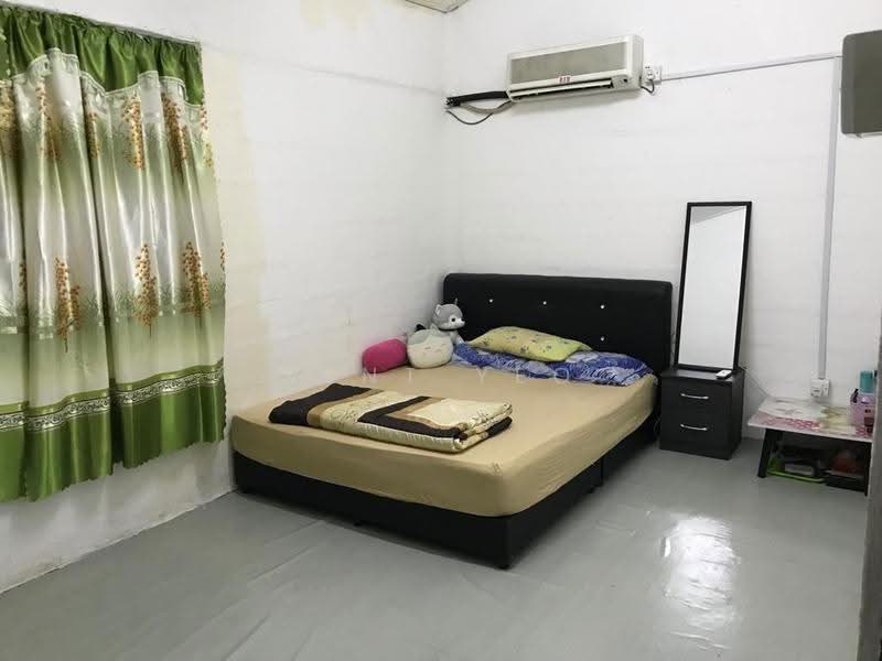 Rumah Teres untuk Dijual di Taman Lingkaran Nur (Cheras) - Kent Yeo - Bedroom - PropertyGuru.com.my