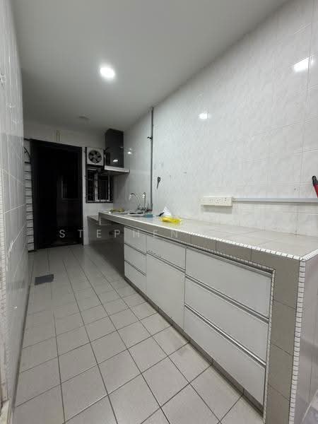 Townhouse for Rent in Ampang Jaya (Ampang) - Stephen Lim - Kitchen - PropertyGuru.com.my
