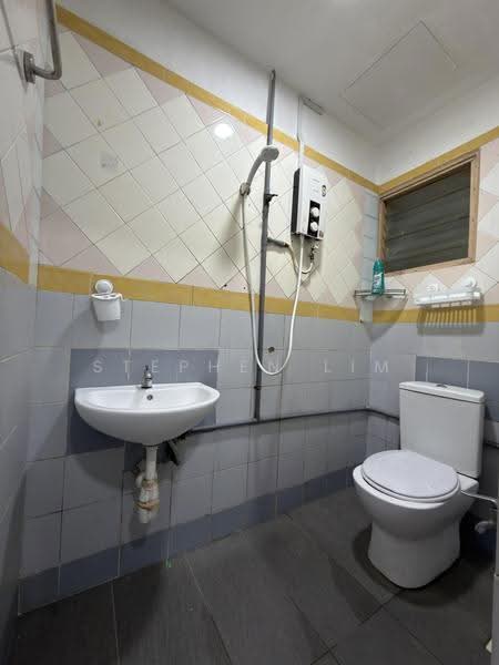 Townhouse for Rent in Ampang Jaya (Ampang) - Stephen Lim - Bathroom - PropertyGuru.com.my