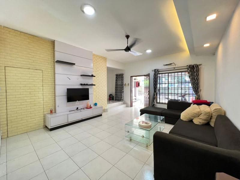 2-storey Terraced House for Rent in Bukit Indah (Iskandar Puteri (Nusajaya)) - Amber Ma - Living Room - PropertyGuru.com.my