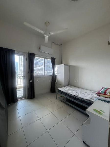 Apartment for Rent at One World 2 (1-Sky) - Janice Ooi - Bedroom - PropertyGuru.com.my