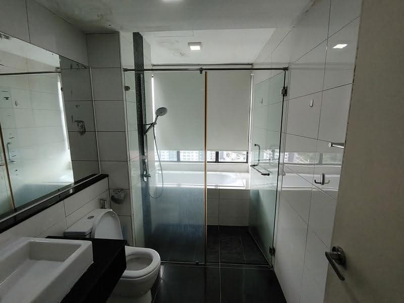 Condominium for Rent at KM1 West - Eric Sea - Bathroom - PropertyGuru.com.my