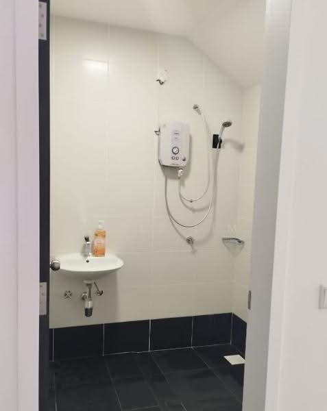 2-storey Terraced House for Rent in Iskandar Puteri (Nusajaya) (Johor) - Ember Lim - Bathroom - PropertyGuru.com.my