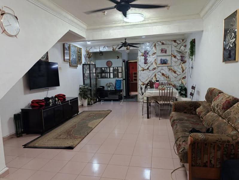 2-storey Terraced House for Sale in Taman Kota Masai (Pasir Gudang) - ALHAFIZ AZIS - Living Room - PropertyGuru.com.my
