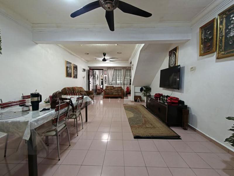 2-storey Terraced House for Sale in Taman Kota Masai (Pasir Gudang) - ALHAFIZ AZIS - Living Room - PropertyGuru.com.my