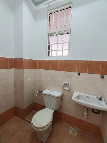 Shop / Office for Rent in Bandar Bukit Raja (Klang) - Caden Chew - Bathroom - PropertyGuru.com.my