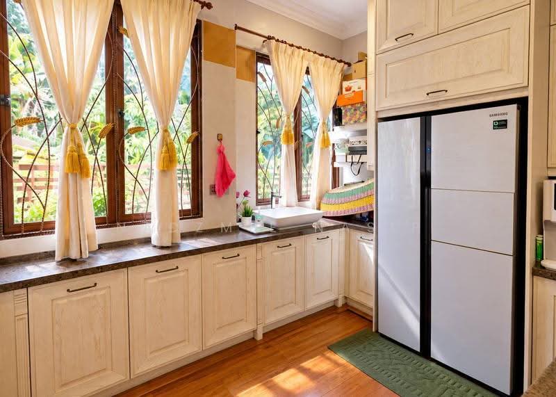 Rumah Banglo untuk Dijual di Ara Damansara (Selangor) - Nadzmie Nasir - Kitchen - PropertyGuru.com.my