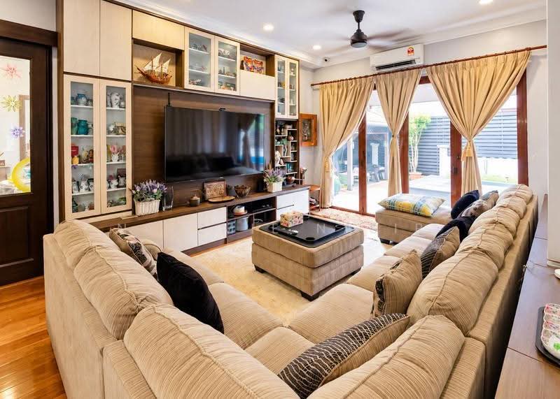 Rumah Banglo untuk Dijual di Ara Damansara (Selangor) - Nadzmie Nasir - Living Room - PropertyGuru.com.my