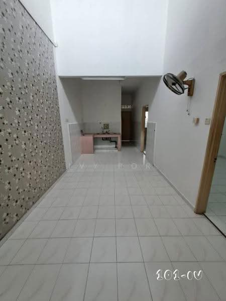 Rumah Teres 1-Tingkat untuk Dijual di Taman Petaling Indah (Klang) - Ivy Por - Kitchen - PropertyGuru.com.my