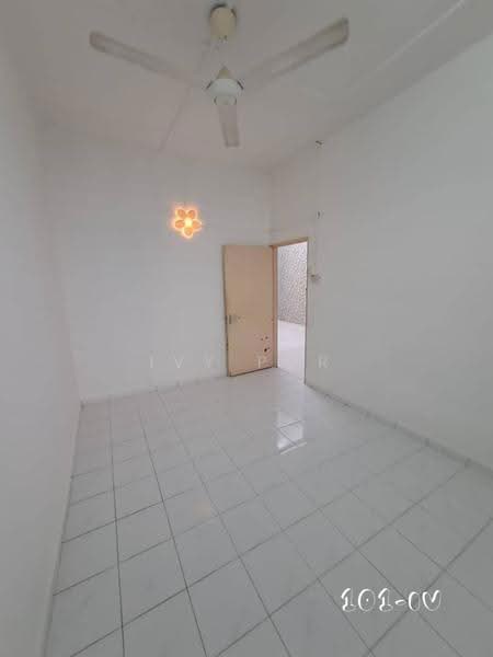 Rumah Teres 1-Tingkat untuk Dijual di Taman Petaling Indah (Klang) - Ivy Por - Interior - PropertyGuru.com.my