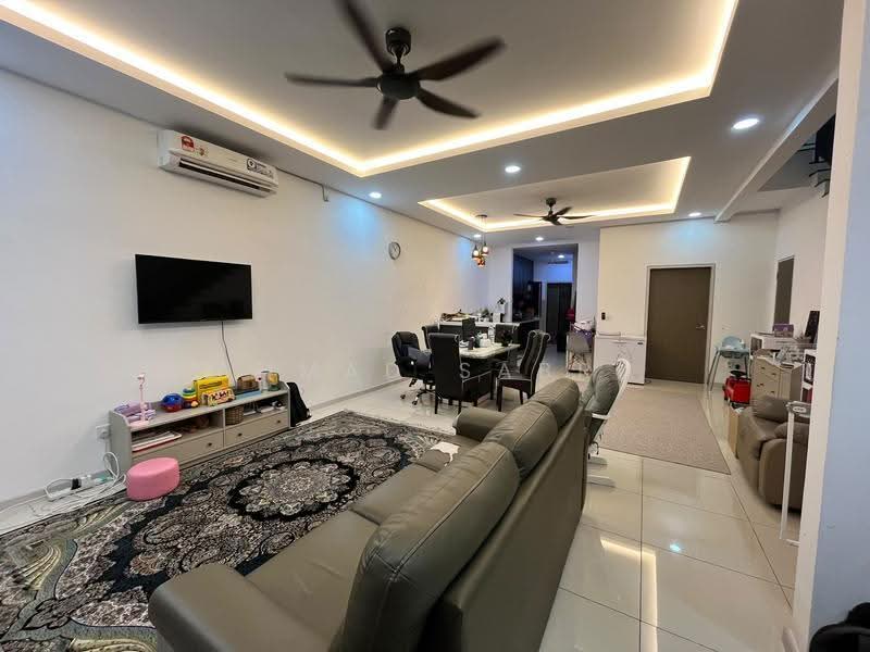 Rumah Teres 2-Tingkat untuk Dijual di Serene Heights (Semenyih) - Ahmad Sabri - Living Room - PropertyGuru.com.my