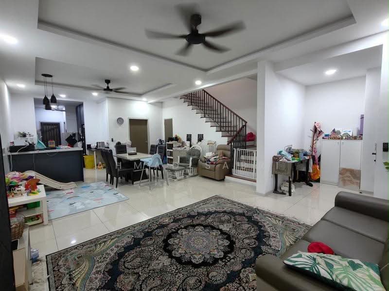Rumah Teres 2-Tingkat untuk Dijual di Serene Heights (Semenyih) - Ahmad Sabri - Living Room - PropertyGuru.com.my