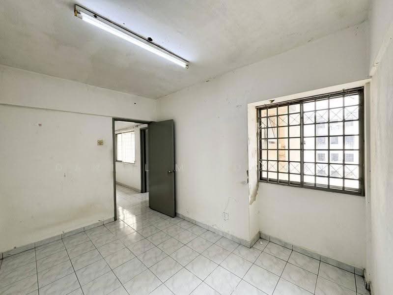 Pangsapuri untuk Dijual di Pangsapuri Suria Subang - Danial Mohd Zaki - PropertyGuru.com.my