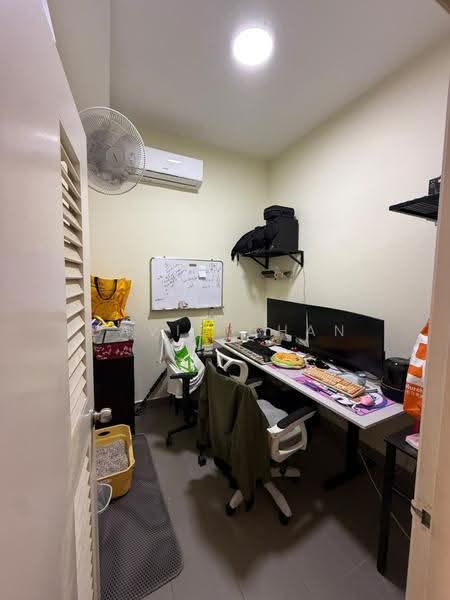 Semi-Detached House for Sale in Johor Bahru (Johor) - David Chan - Study - PropertyGuru.com.my