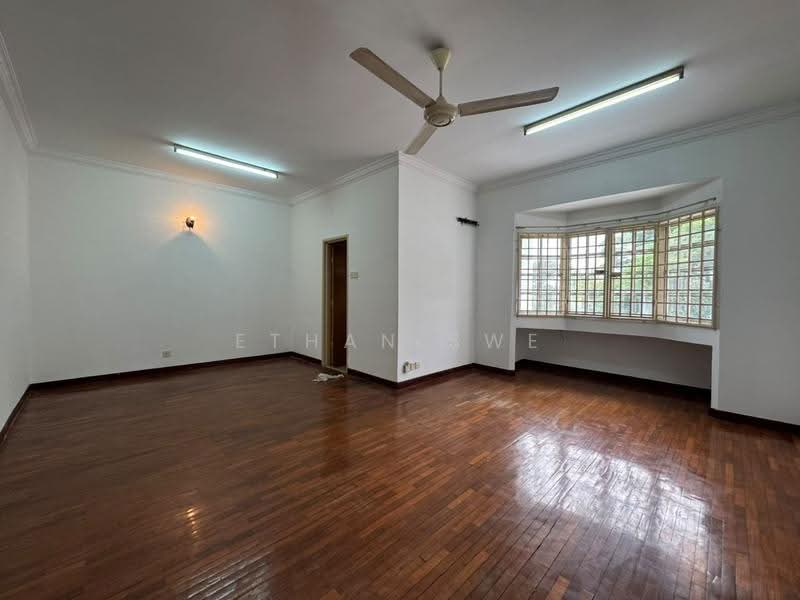 Rumah Teres 2-Tingkat untuk Dijual di Bukit Rahman Putra (Sungai Buloh) - Ethan Swe - Living Room - PropertyGuru.com.my