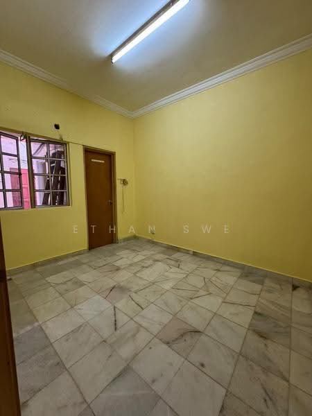 Rumah Teres 2-Tingkat untuk Dijual di Bukit Rahman Putra (Sungai Buloh) - Ethan Swe - Interior - PropertyGuru.com.my
