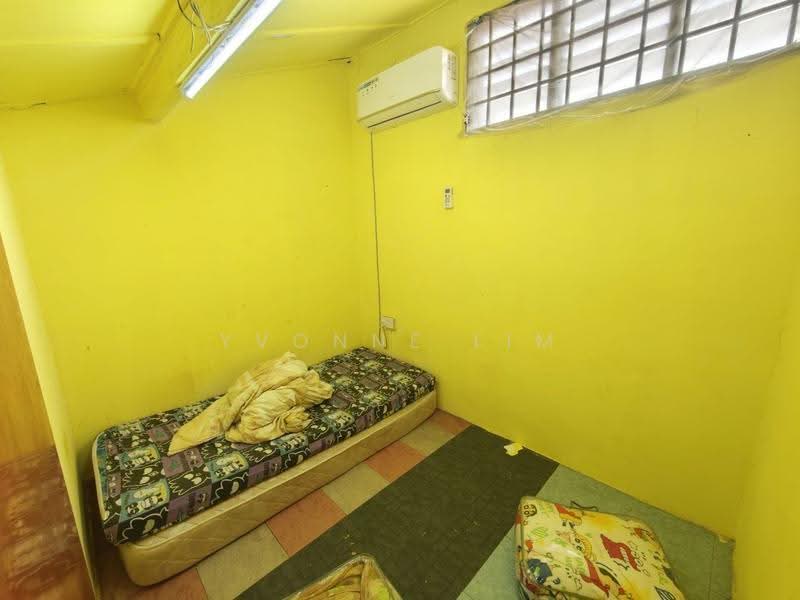 Rumah Teres 1-Tingkat untuk Dijual di Taman Kempas (Tampoi) - Yvonne Lim - PropertyGuru.com.my