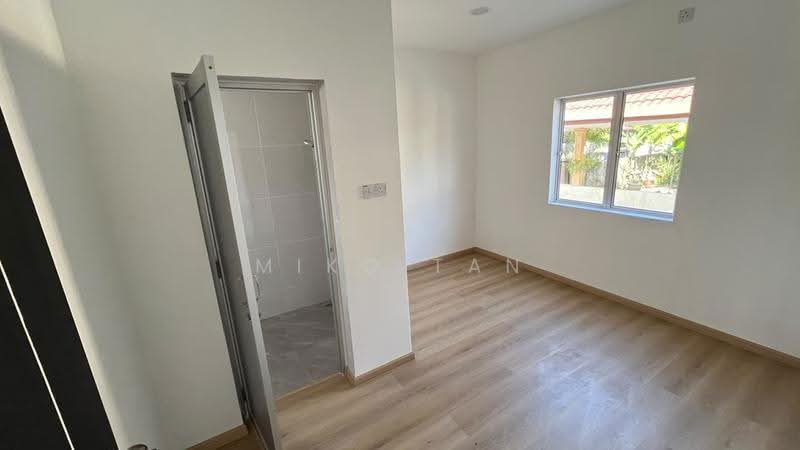 Rumah Teres 2-Tingkat untuk Dijual di Gunung Rapat (Ipoh) - Miko Tan - Bathroom - PropertyGuru.com.my