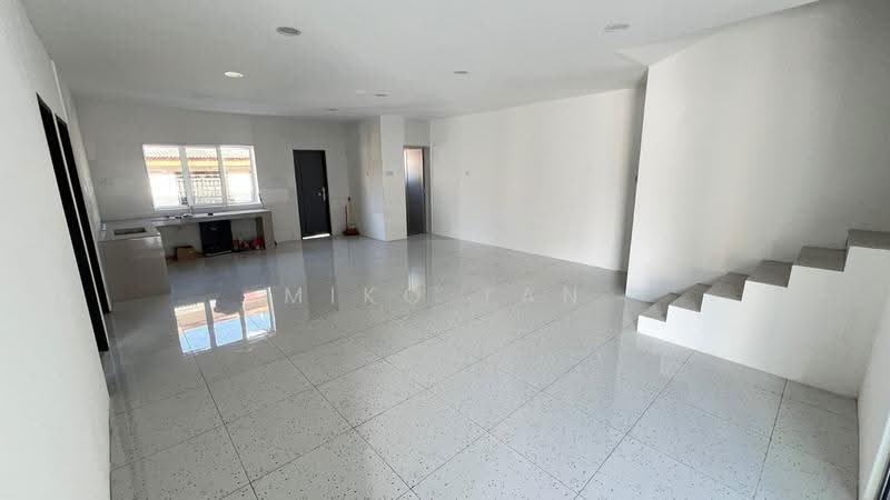 Rumah Teres 2-Tingkat untuk Dijual di Gunung Rapat (Ipoh) - Miko Tan - Living Room - PropertyGuru.com.my