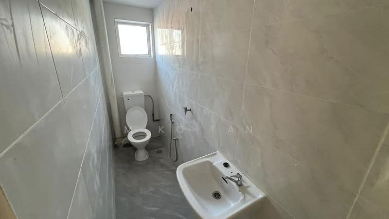 Rumah Teres 2-Tingkat untuk Dijual di Gunung Rapat (Ipoh) - Miko Tan - Bathroom - PropertyGuru.com.my