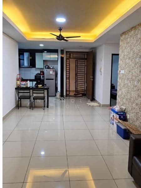 Kediaman Servis untuk Disewa di D'Ambience Residences (Pangsapuri Ikatan Flora) - Nicholas Low - Living Room - PropertyGuru.com.my