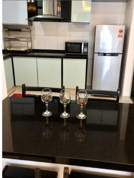 Kediaman Servis untuk Disewa di D'Ambience Residences (Pangsapuri Ikatan Flora) - Nicholas Low - Kitchen - PropertyGuru.com.my