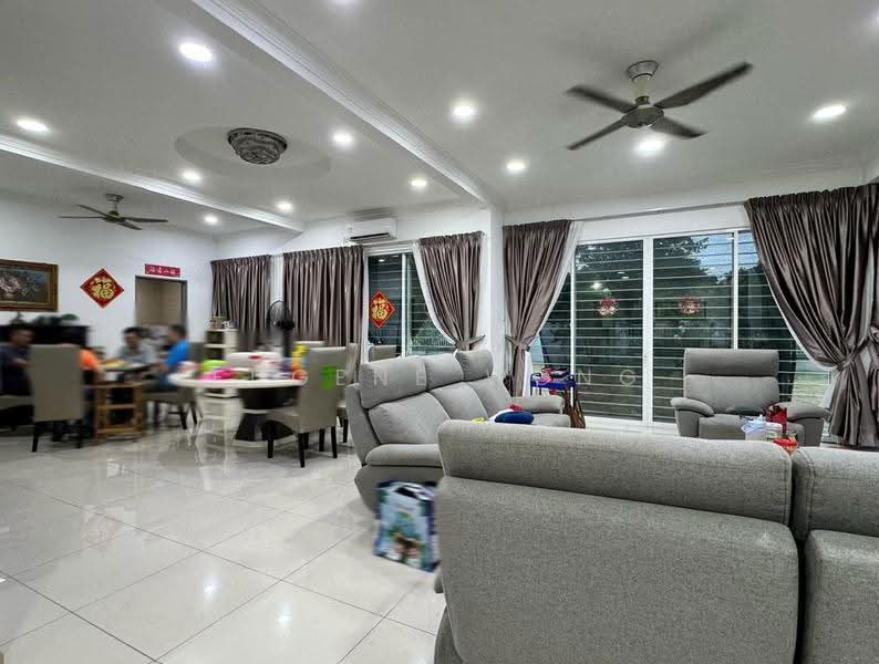Bungalow House for Sale in Seri Kembangan (Selangor) - Eugene Wong - Living Room - PropertyGuru.com.my