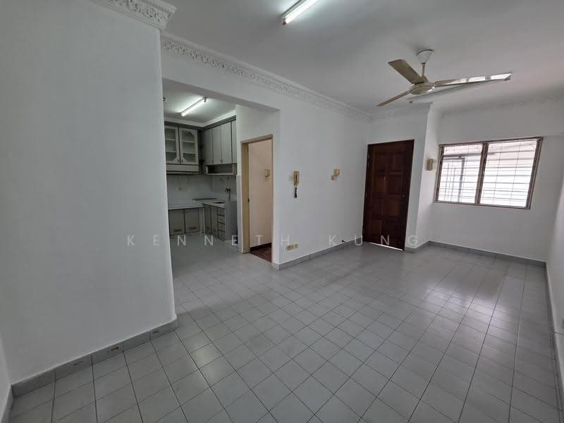 Pangsapuri untuk Dijual di Desa Permata Sapphire Block 15 - Kenneth Kung - Kitchen - PropertyGuru.com.my