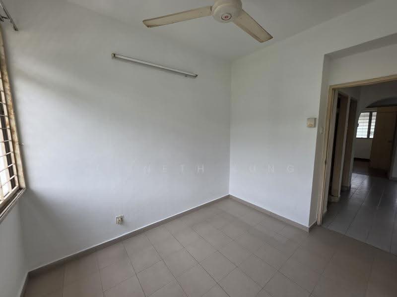 Pangsapuri untuk Dijual di Desa Permata Sapphire Block 15 - Kenneth Kung - Interior - PropertyGuru.com.my
