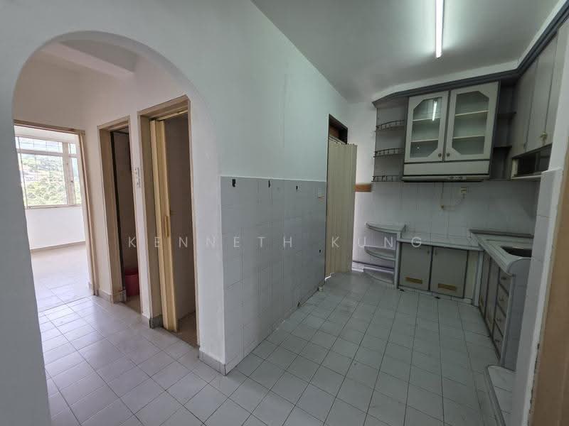 Pangsapuri untuk Dijual di Desa Permata Sapphire Block 15 - Kenneth Kung - Kitchen - PropertyGuru.com.my