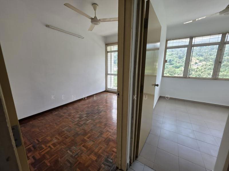 Pangsapuri untuk Dijual di Desa Permata Sapphire Block 15 - Kenneth Kung - Interior - PropertyGuru.com.my