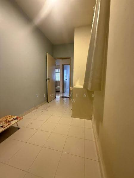 Apartment for Rent at Villa Krystal @ Bandar Selesa Jaya - Nicholas Low - Corridor - PropertyGuru.com.my