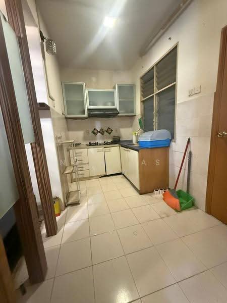 Apartment for Rent at Villa Krystal @ Bandar Selesa Jaya - Nicholas Low - Kitchen - PropertyGuru.com.my