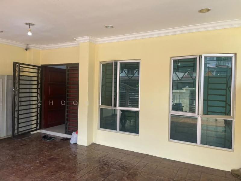 3-storey Terraced House for Rent in Bukit Jalil (Kuala Lumpur) - Choong Teck Wei - Entrance - PropertyGuru.com.my