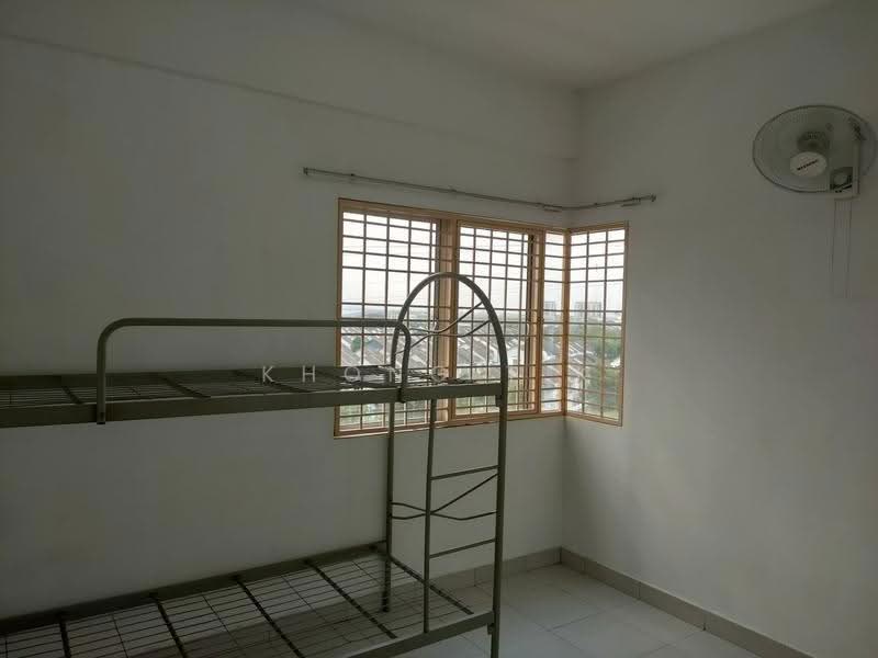 Pangsapuri untuk Disewa di Kemuning Aman - Khong T.K - Master Bedroom - PropertyGuru.com.my