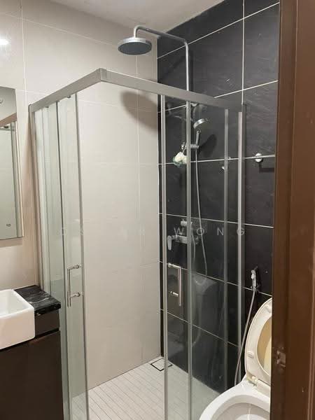 Condominium for Rent at Lovell @ Country Garden Danga Bay - Oscar Wong - Bathroom - PropertyGuru.com.my