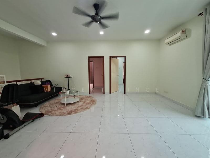 Rumah Berkembar untuk Dijual di Bandar Tun Hussein Onn (Cheras) - Vincent Vince - Living Room - PropertyGuru.com.my