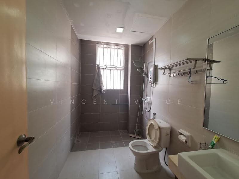Rumah Berkembar untuk Dijual di Bandar Tun Hussein Onn (Cheras) - Vincent Vince - Bathroom - PropertyGuru.com.my