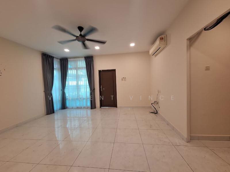 Rumah Berkembar untuk Dijual di Bandar Tun Hussein Onn (Cheras) - Vincent Vince - Living Room - PropertyGuru.com.my