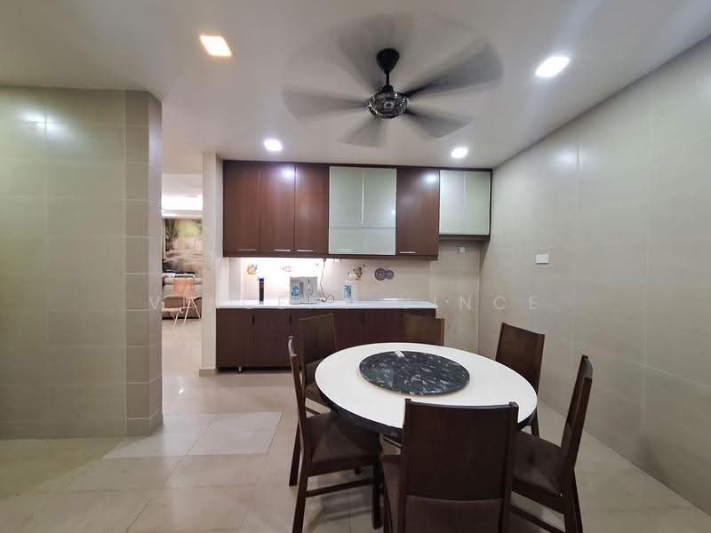Rumah Berkembar untuk Dijual di Bandar Tun Hussein Onn (Cheras) - Vincent Vince - Dining Room - PropertyGuru.com.my