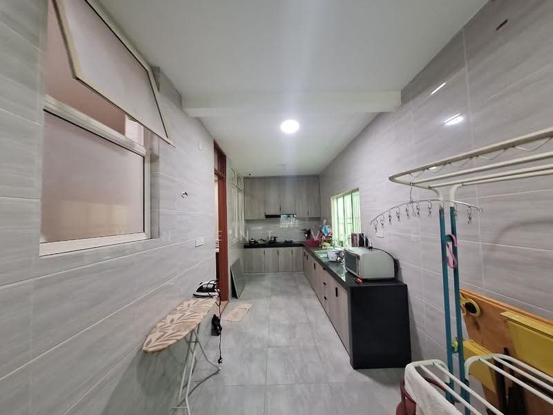 Rumah Berkembar untuk Dijual di Bandar Tun Hussein Onn (Cheras) - Vincent Vince - Kitchen - PropertyGuru.com.my
