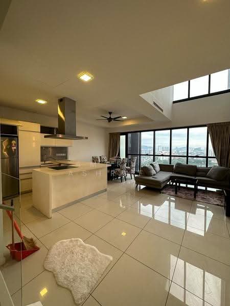 Kediaman Servis untuk Dijual di M City - Amirul Ashraff - Living Room - PropertyGuru.com.my