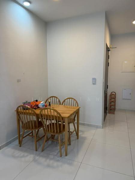 Condominium for Rent at Bay Point @ Country Garden Danga Bay - Lucas Tan - Dining Room - PropertyGuru.com.my