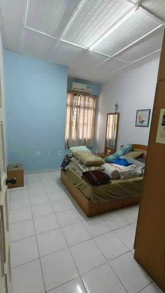 2-storey Terraced House for Rent in Taman Desa Cemerlang (Ulu Tiram) - Nicholas Low - Bedroom - PropertyGuru.com.my
