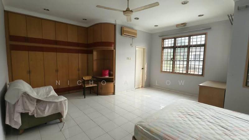 2-storey Terraced House for Rent in Taman Desa Cemerlang (Ulu Tiram) - Nicholas Low - Bedroom - PropertyGuru.com.my