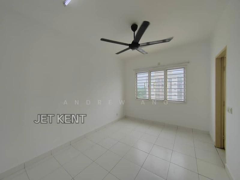 Apartment for Sale at Seri Pinang - Andrew Ang - Living Room - PropertyGuru.com.my