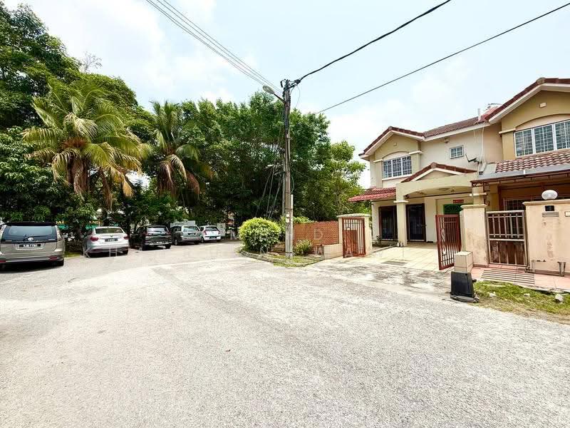 2-storey Terraced House for Sale in Taman Putra Prima (Puchong) - Muhd Khairulnawawi Kamaruddin - PropertyGuru.com.my