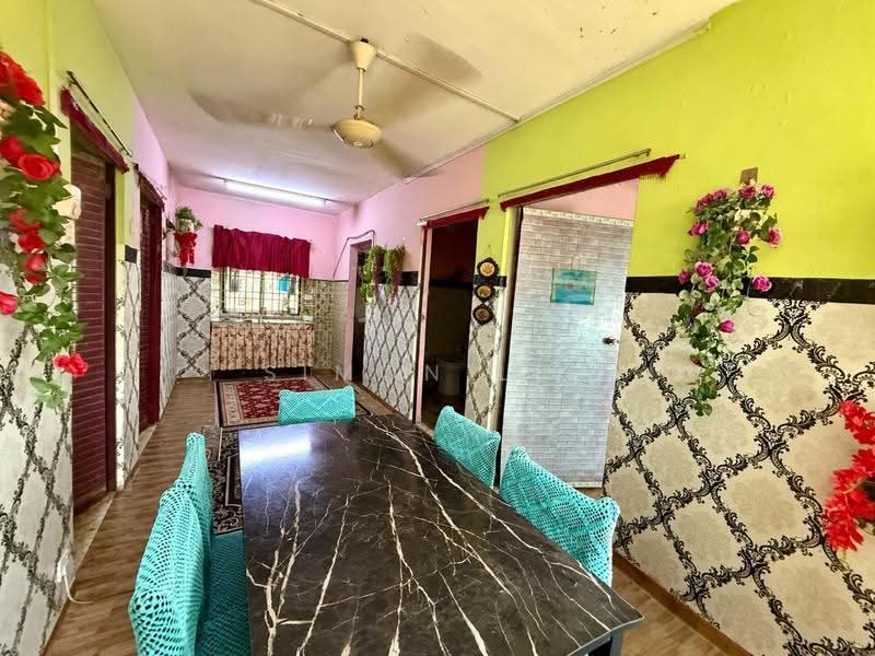 Flat for Sale at Sri Angkasa Apartment - Simon Lee - Dining Room - PropertyGuru.com.my